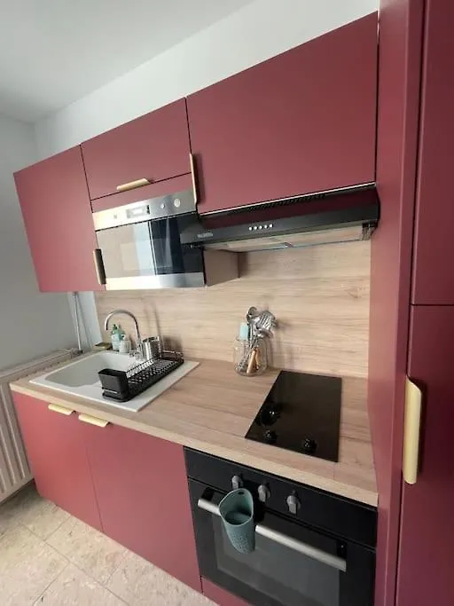 Le Lorient Duplex En Plein Centre De Mordelles Apartment 0*,
