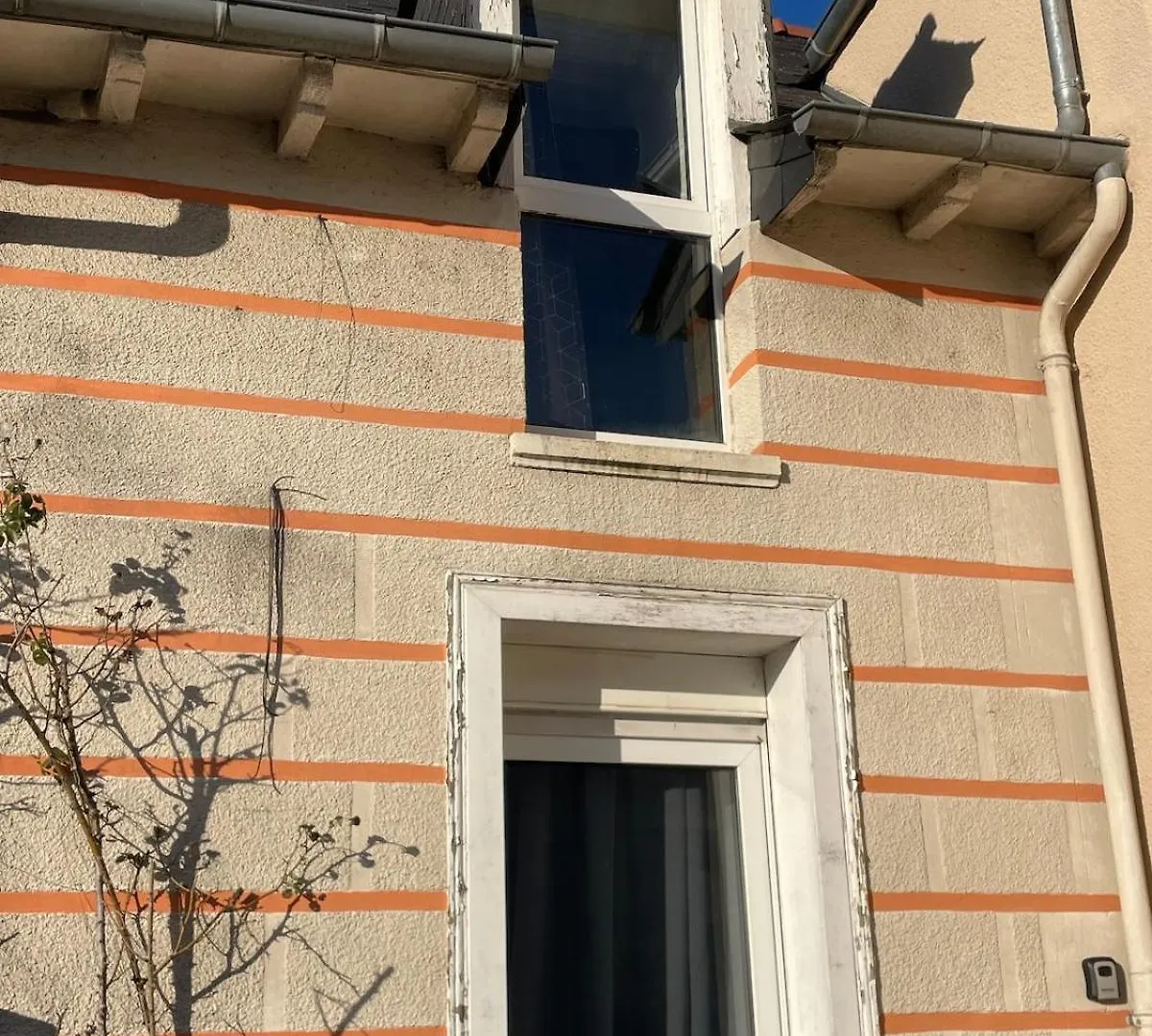 Le Lorient Duplex En Plein Centre De Mordelles Apartment 0*,